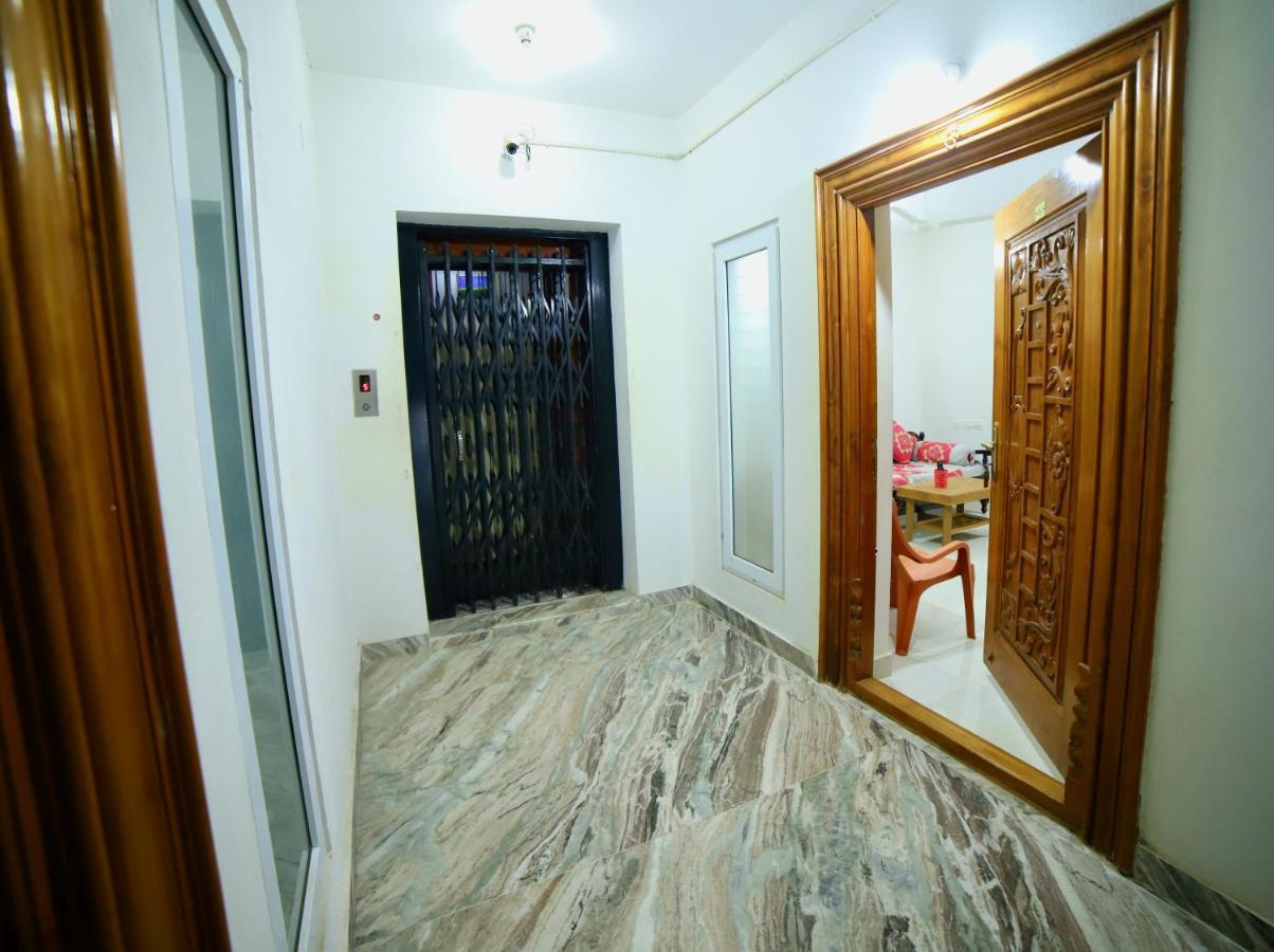 Truelife Homestays - Alamelu Avenue - Fully Furnished Ac 2Bhk Apartments In Tirupati - Walkable To Restaurants & Super Market - Fast Wifi - Kitchen - Easy Access To Airport, Railway Station, Sri Padmavathi & Tirumala Temple Εξωτερικό φωτογραφία